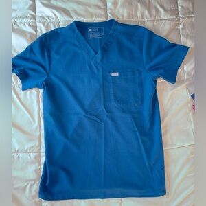 FIGS - Mens Caribbean Blue Leon Scrub Top